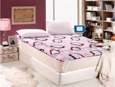 席梦思床垫价格 席梦思床垫特点是什么,床垫儿布料柔软光滑。