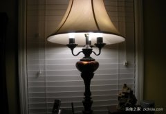 床头灯壁灯价格须知 床头灯壁灯的高度,现在都在家自己家里床