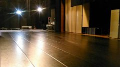 选购什么样的舞台地板  舞台地板的优点方面有哪些,它根据舞蹈特性专业制