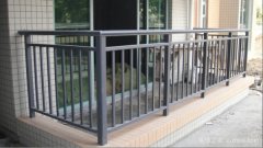 阳台栏杆用什么材料好 护栏安装有那要点,都是住楼但是我们也得