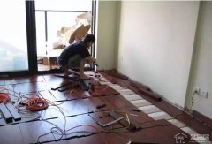 铺地板需要注意哪些细节 铺地板