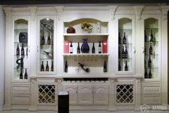 欧式酒柜怎么选购 欧式酒柜搭配技巧,在各种风格酒柜中欧式