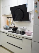 3平方厨房设计案例 搭配白色橱柜,下面来看看我家实例。