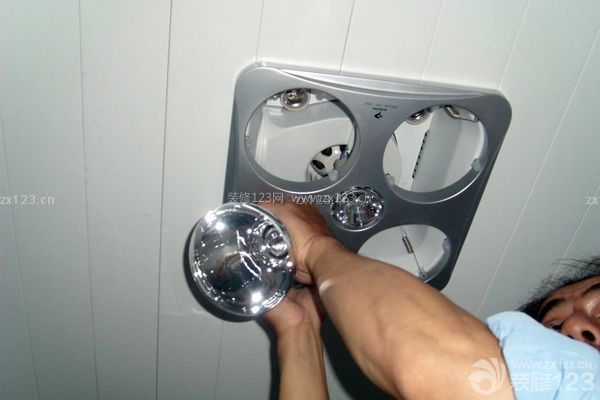 浴霸灯泡安装注意事项三：安装不宜过低