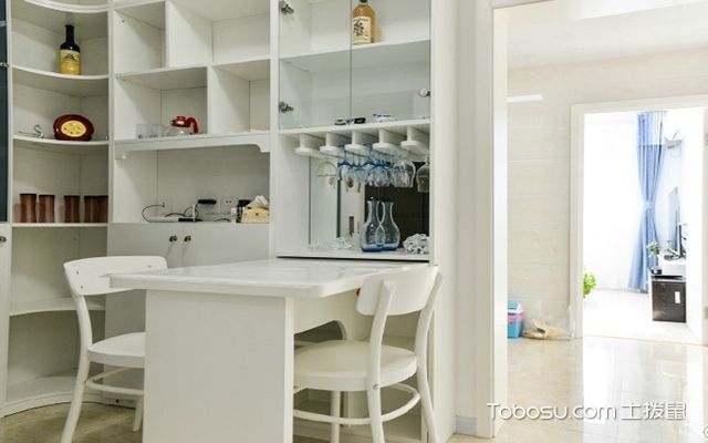 一室一厅公寓装修案例  书房吧台与餐桌一体化